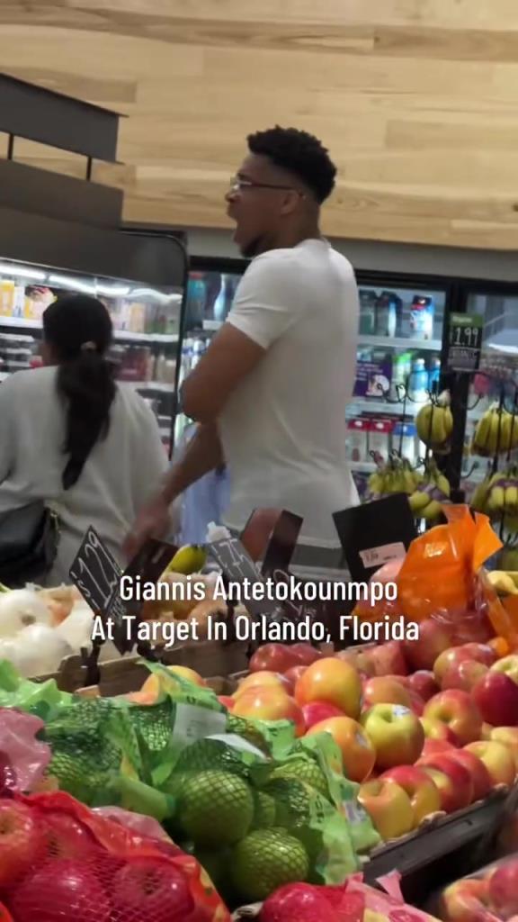 好男人??！字母哥在奧蘭多度假 陪妻子一起逛超市